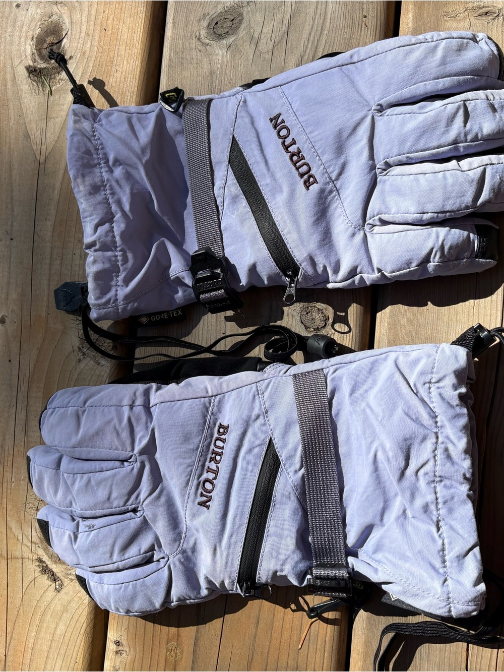 Burton Lilac Insulated  Goretex Waterproof Snow Gloves